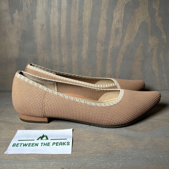 Vionic Shoes - Vionic Women's Pointed Knit Flats in Blush with Cream Trim